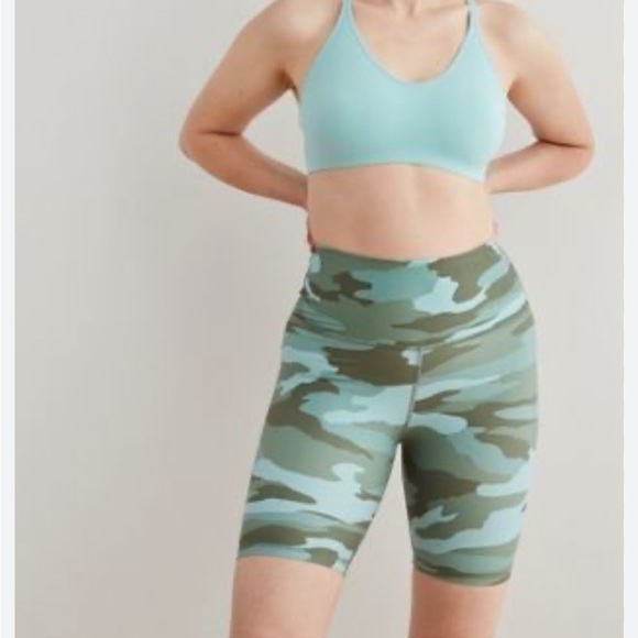 AERIE Camo bike shorts​ - Picture 1 of 5
